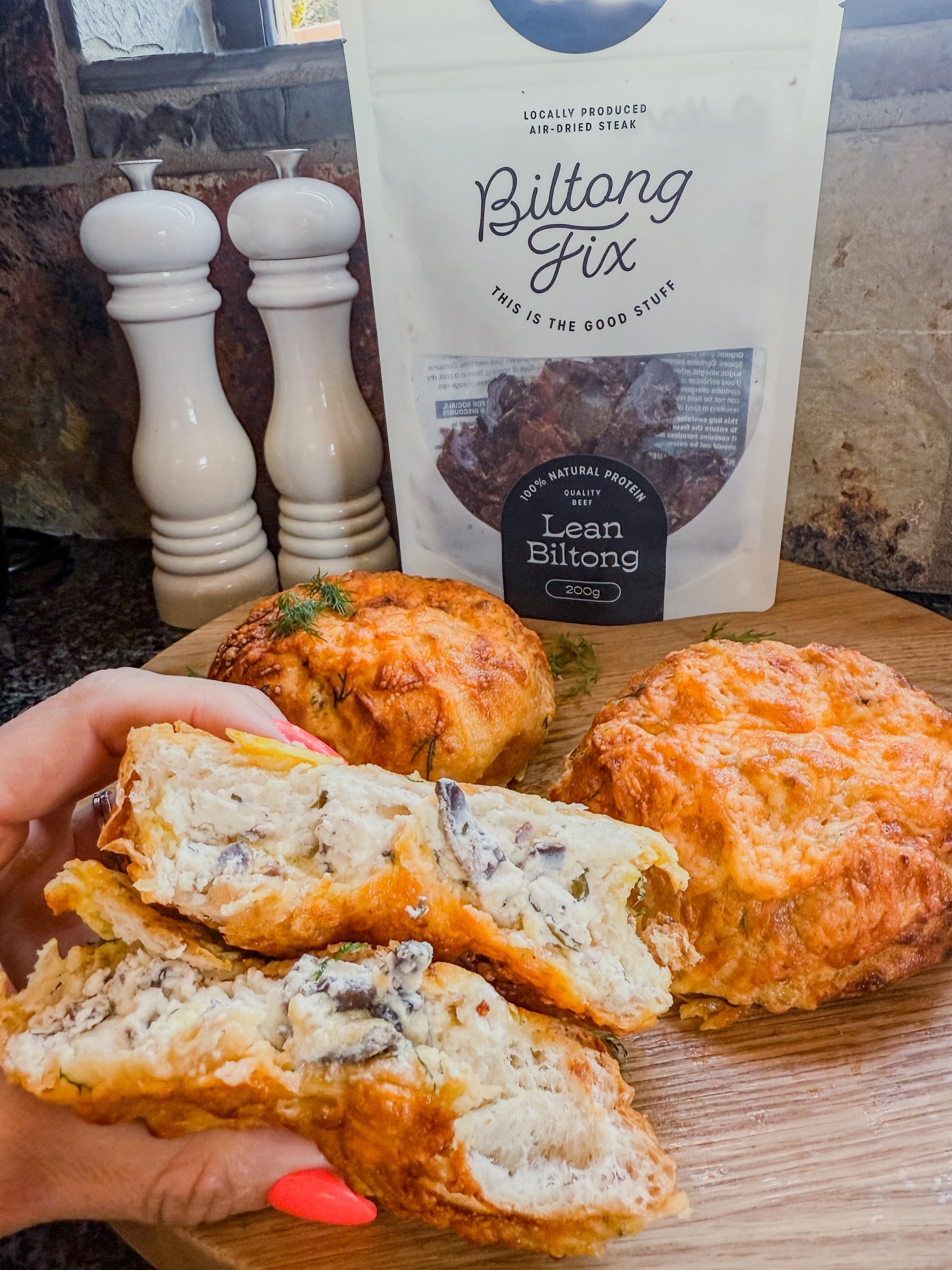 CHEESY BILTONG PULL-APART BUNS